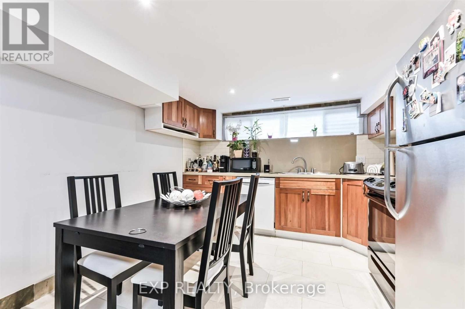 Residential in Toronto (Brookhaven-Amesbury) 5