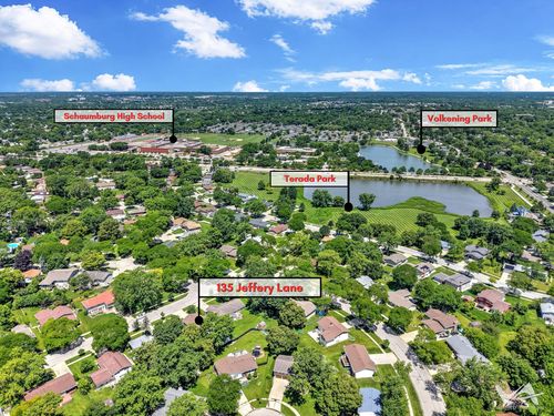 135 Jeffery Ln, Schaumburg, IL, 60193-1383 | Card Image
