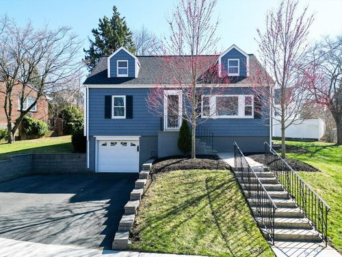 60 Everett Ave, Watertown, MA, 02472-1882 | Card Image