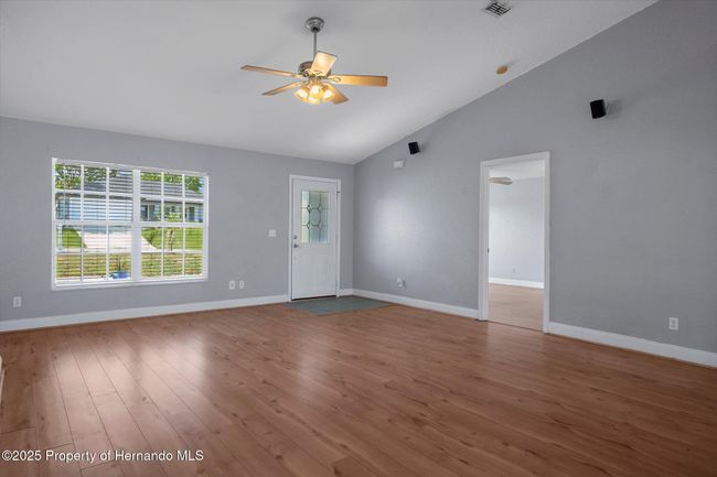 10101 Langan St, House other with 3 bedrooms, 2 bathrooms and null parking in Spring Hill FL | Image 9