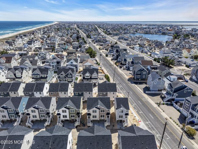 6 Shell Rd, Condo with 2 bedrooms, 3 bathrooms and 2 parking in Mantoloking NJ | Image 37