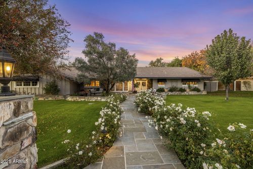 516 W Lawrence Rd, Phoenix, AZ, 85013-1127 | Card Image