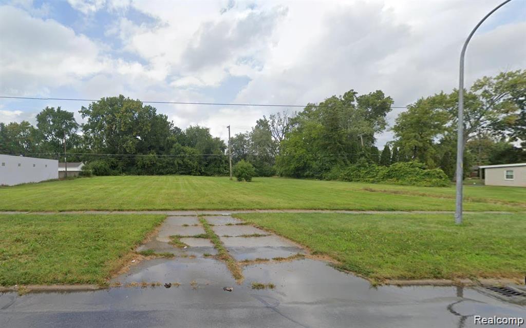 Land in Livonia 5
