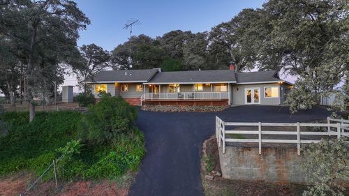 4956 Bell Rd, Auburn, CA, 95602-9219 | Card Image