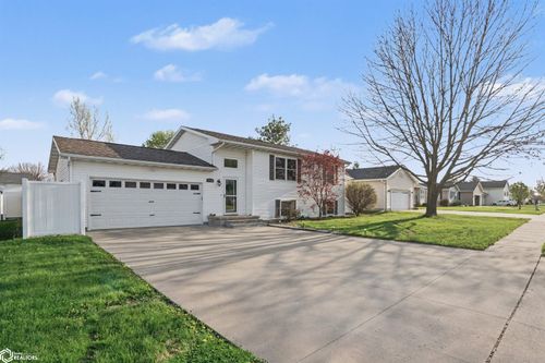 1704 Sioux St, Burlington, IA, 52601-3497 | Card Image