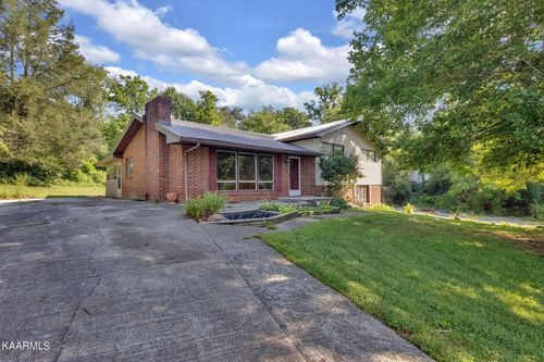 138 Braswell Baker Rd, Bristol, TN, 37620-7324 | Card Image