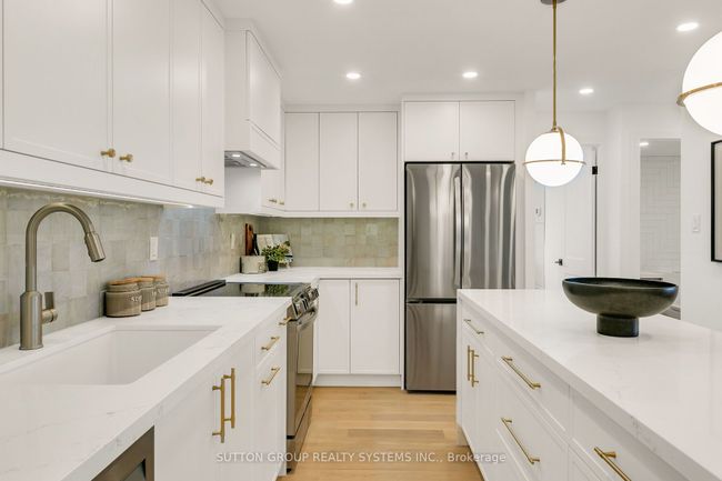 808 - 820 Burnhamthorpe Rd, Condo with 3 bedrooms, 2 bathrooms and 1 parking in Etobicoke ON | Image 22