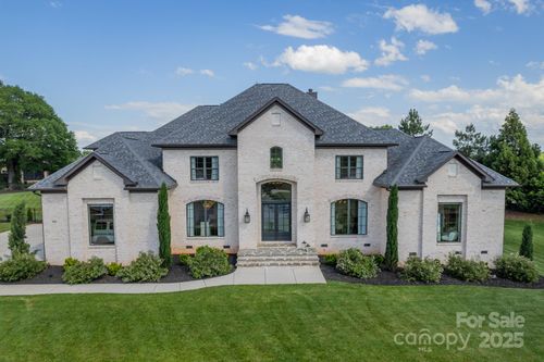 8102 Rolling Fields Rd, Charlotte, NC, 28227-7050 | Card Image