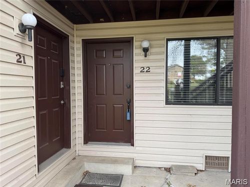 22 Pepperwood Ct, Glen Carbon, IL, 62034-2791 | Card Image