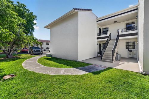 15-21-10845 Nw 7th St, Miami, FL, 33172-3778 | Card Image
