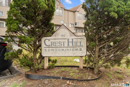 10-40 Crest St, West Haven, CT, 06516-2688 | Card Image