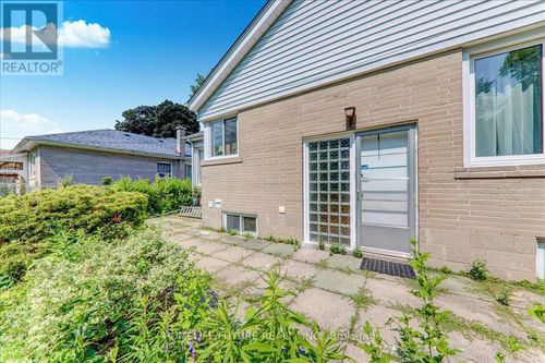 bsmt-53 Dennett Dr, Scarborough, ON, M1S2E8 | Card Image