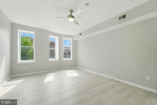 2-2100 Homewood Ave, BALTIMORE, MD, 21218-6103 | Card Image