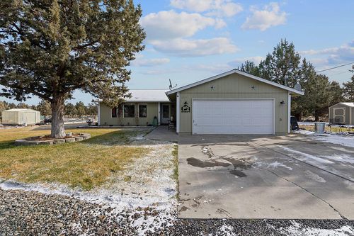 13574 Se Southwood Dr, Prineville, OR, 97754-8741 | Card Image