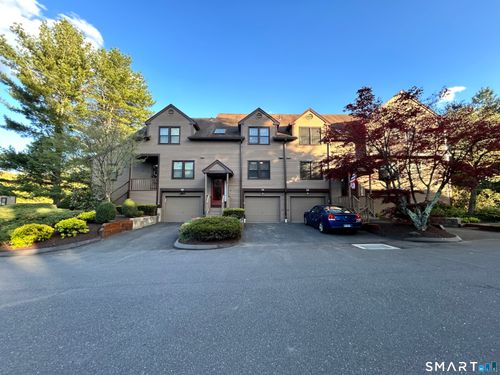 34-34 Overlook Dr, Monroe, CT, 06468-2605 | Card Image