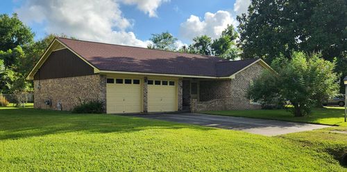 126 Singleton St, Freeport, TX, 77541-9722 | Card Image