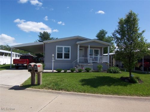 216 Pin Oak Cir, Elyria, OH, 44035-8919 | Card Image