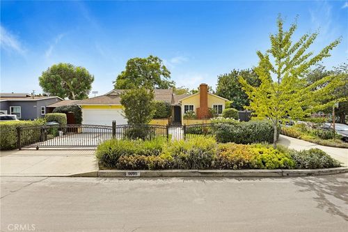 9035 Woodale Ave, Arleta, CA, 91331-5826 | Card Image