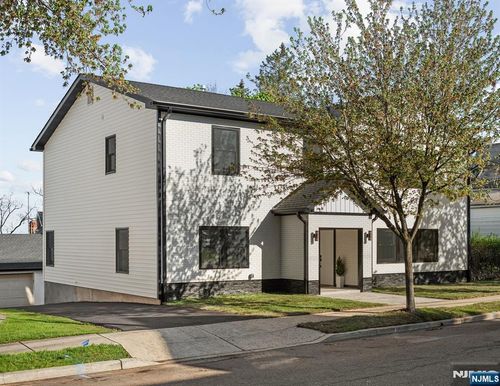 432 Jefferson Street, Carlstadt, NJ, 07072 | Card Image