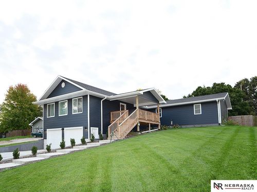 111 E 12th Corso, Nebraska City, NE, 68410-3640 | Card Image