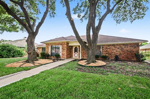 2313 Cliffside Dr, Plano, TX, 75023-5338 | Card Image