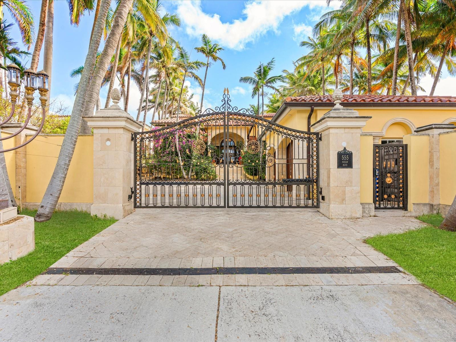 Residential Lease in Golden Beach 2