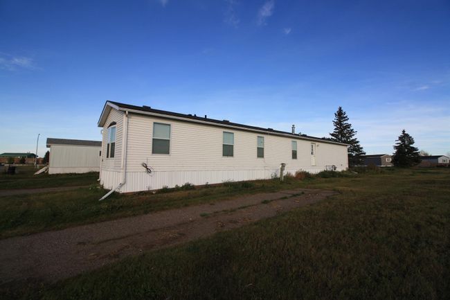 39 Deerglen Trailer Park, Home with 3 bedrooms, 2 bathrooms and 2 parking in High Level AB | Image 20
