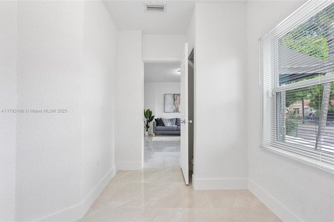 1810 Nw 47 Th St, House other with 4 bedrooms, 2 bathrooms and null parking in MIAMI FL | Image 17
