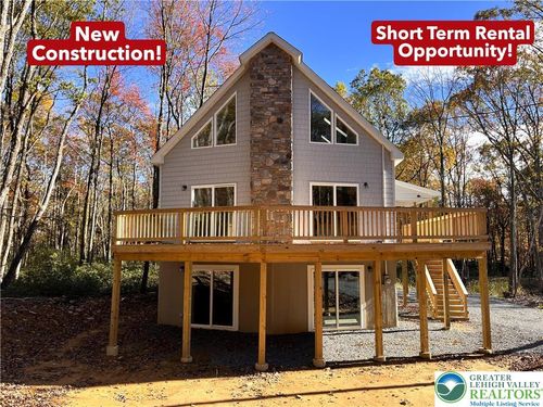 30 Susquehanna Dr, Jim Thorpe, PA, 18229-3740 | Card Image