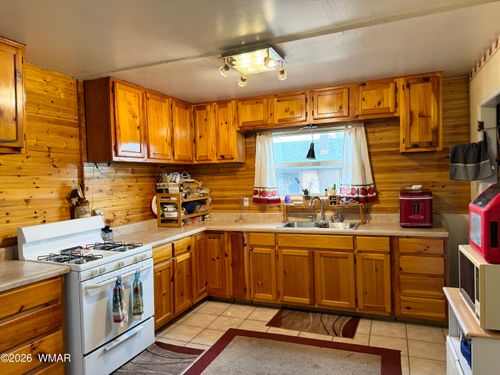 901 Prairie Ave, Winslow, AZ, 86047-2418 | Card Image