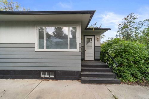 5122 52 St, Daysland, AB, T0B1A0 | Card Image