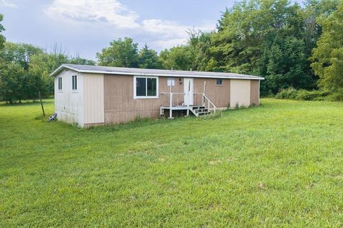 9445 Village Ln, Ozawkie, KS, 66070-5140 | Card Image