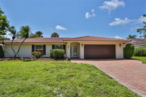 2834 Hardee Dr, SARASOTA, FL, 34231-7915 | Card Image