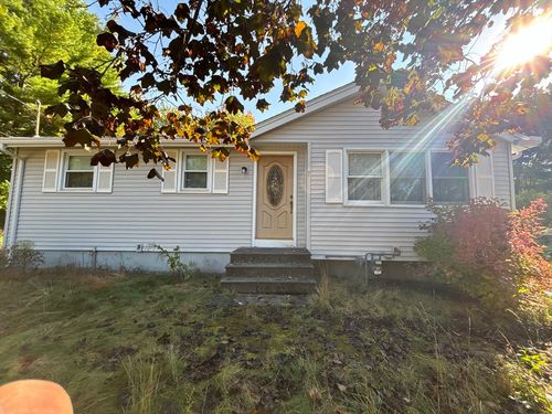 7 Yale St, Groveland, MA, 01834-1557 | Card Image