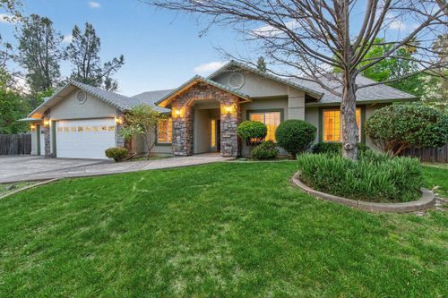 11456 Wales Dr, Redding, CA, 96003-8682 | Card Image