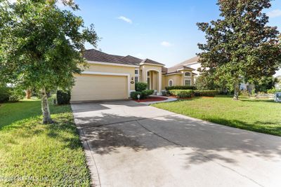 3550 Victoria Lakes Drive N, House other with 3 bedrooms, 2 bathrooms and null parking in Jacksonville FL | Image 2