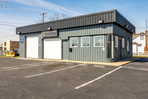 1033 Cleveland Rd, Sandusky, OH, 44870-4055 | Card Image