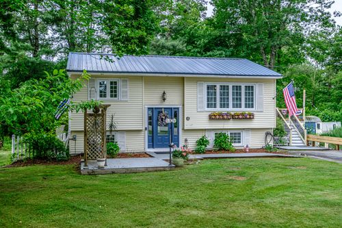 5 Willow Ave, Old Orchard Beach, ME, 04064-1522 | Card Image