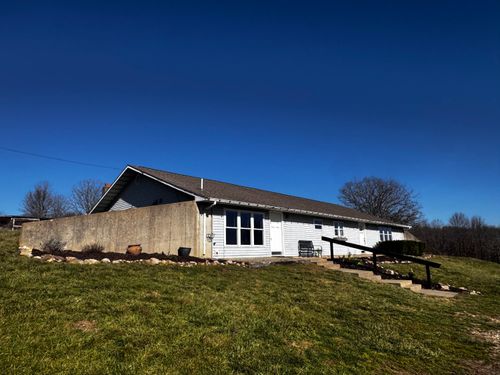 2179 Cantrell Rd, Mansfield, MO, 65704-8440 | Card Image