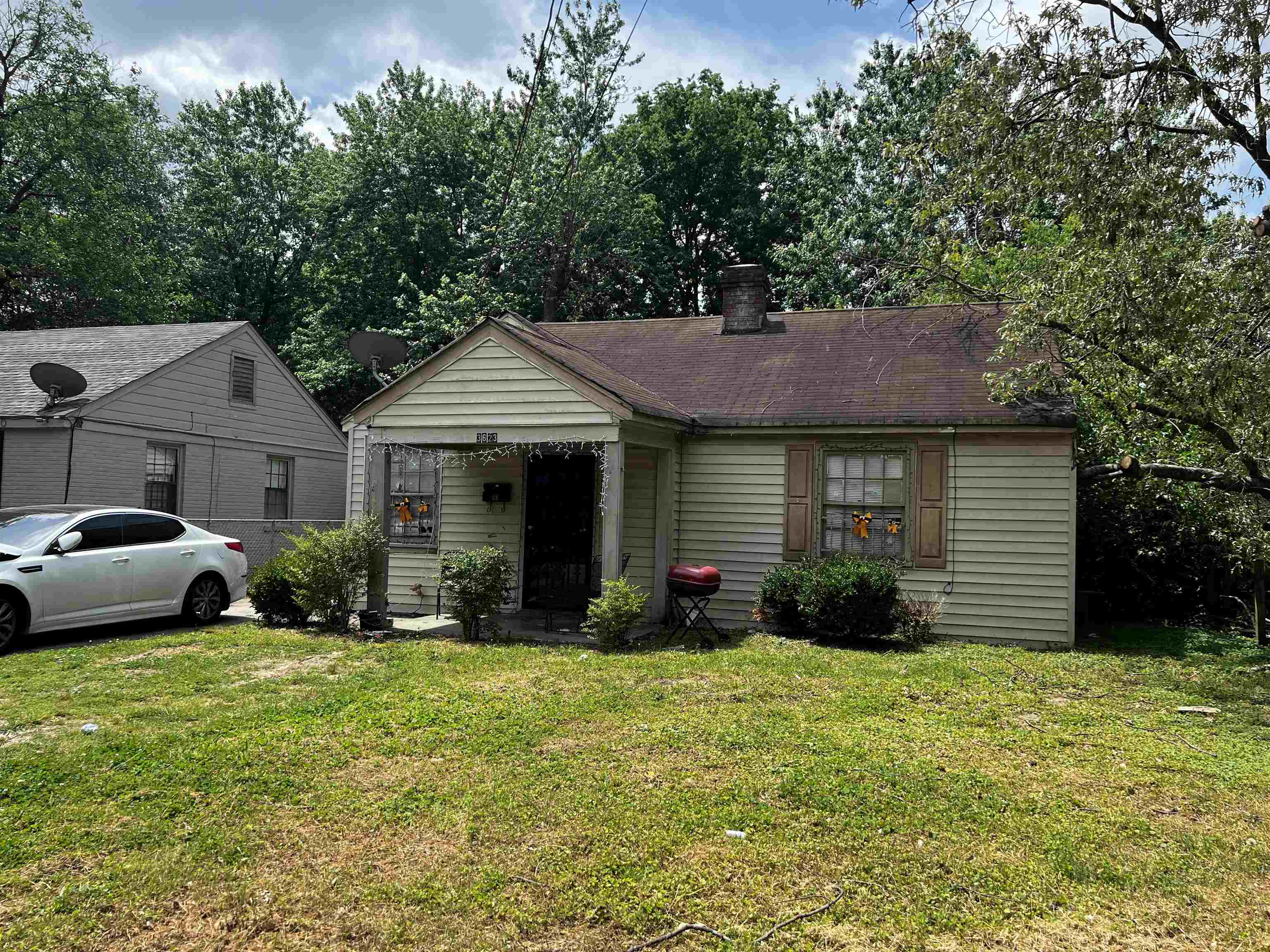 Lloyd Cir, Memphis, TN 38108