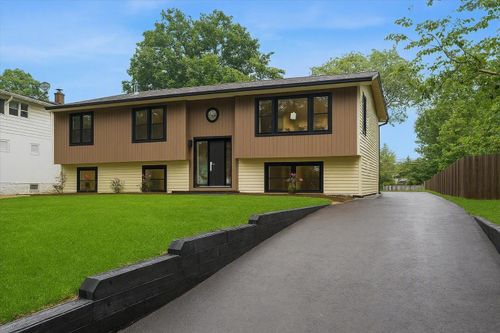 5624 Dunham Rd, Downers Grove, IL, 60516-1246 | Card Image