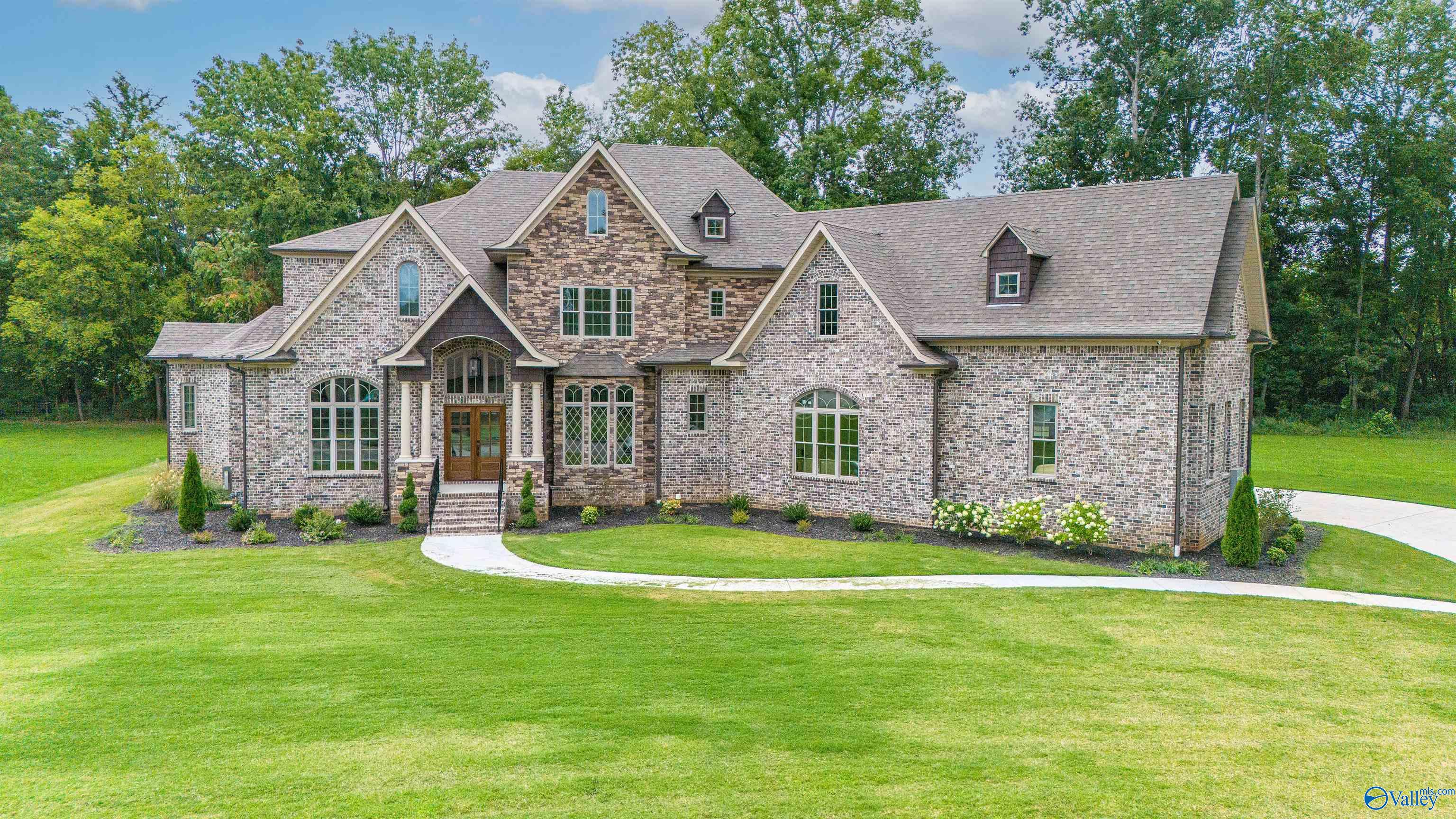 Briarwood Cir, Athens, AL 35613 #1