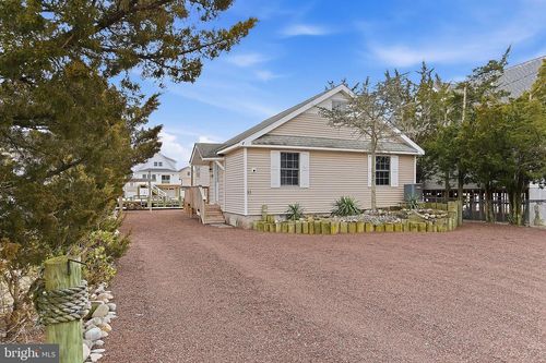 81 Dolphin Rd, Tuckerton, NJ, 08087-2407 | Card Image