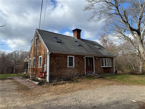 511 Weaver Hill Rd, Coventry, RI, 02816-4679 | Card Image