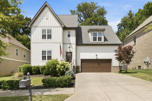 2250 Chaucer Park Ln, Thompsons Station, TN, 37179-5480 | Card Image
