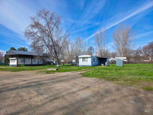 1116 & 1126 E Washington St, Weiser, ID, 83672 | Card Image