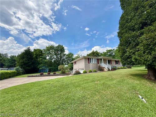 101 Diane St, New Cumberland, WV, 26047-4107 | Card Image