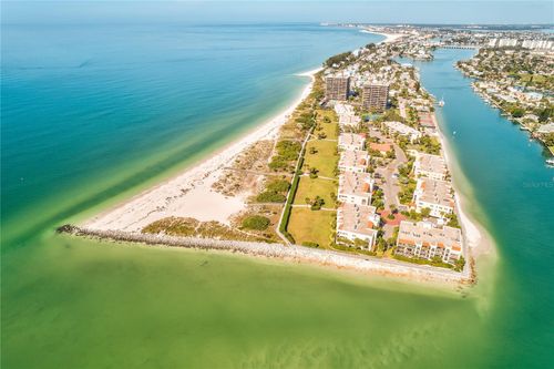 apt-202-7564 Bayshore Dr, TREASURE ISLAND, FL, 33706-3572 | Card Image