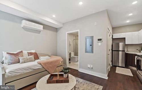 501-2010 Walnut St, PHILADELPHIA, PA, 19103-5135 | Card Image