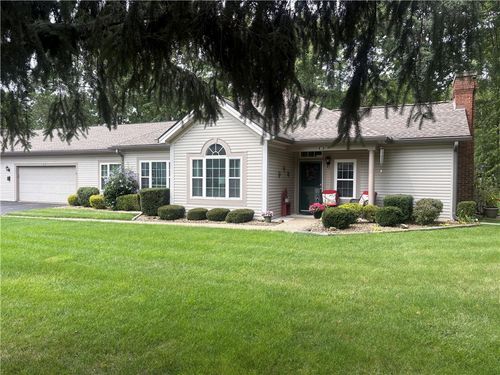 31-31 Stone Ridge Blvd., Hermitage, PA, 16148 | Card Image